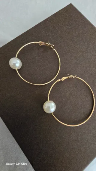 Orecchini cerchio con perla oro