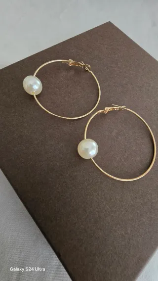 Orecchini cerchio con perla oro