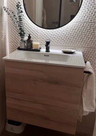 Precioso mueble con espejo+lavabo+toallero+grifo