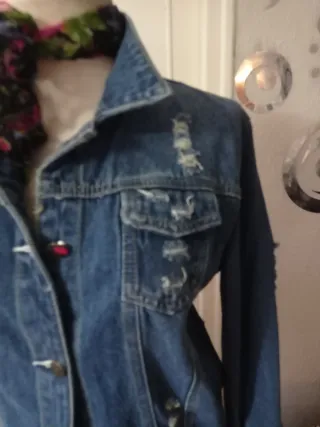 Conjunto vaquero: cazadora y pantalón