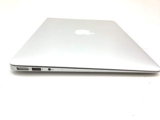 portatil apple apple macbook air core i5 1.8 13 (2017) (a1466)