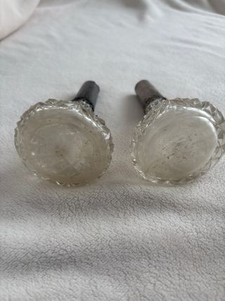 Coppia di vasi/portaprofumi in argento e vetro
