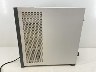 pc sin especificar torre color blanco