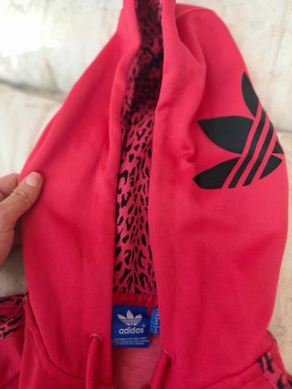 Felpa Adidas con stampa leopardata