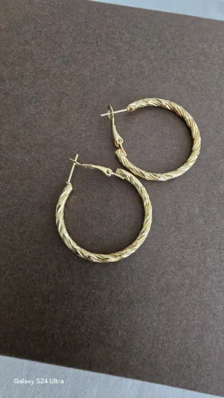 Orecchini a cerchio dorati