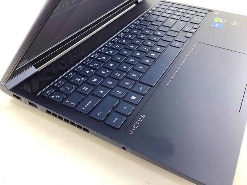 pc portatil hp victus by hp gaming laptop 16-r0xxx afbeelding 6