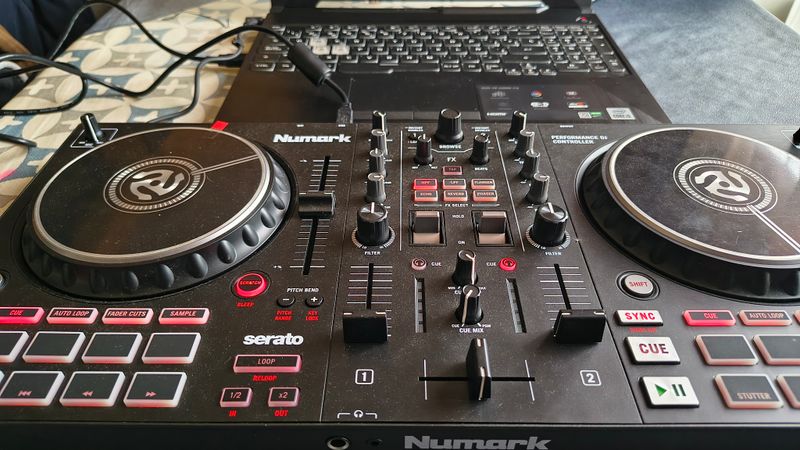 Portatil y Controladora DJ Numark Portátil afbeelding 2