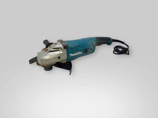 radial makita ga9020r