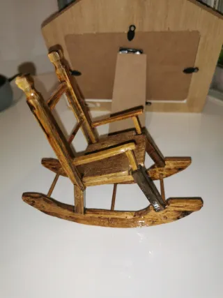 Mini Sedia a Dondolo in Legno