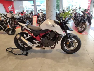 Honda Hornet 750 Naked