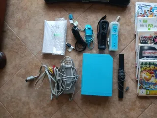 Consola Wii Azul + Accesorios y Juegos