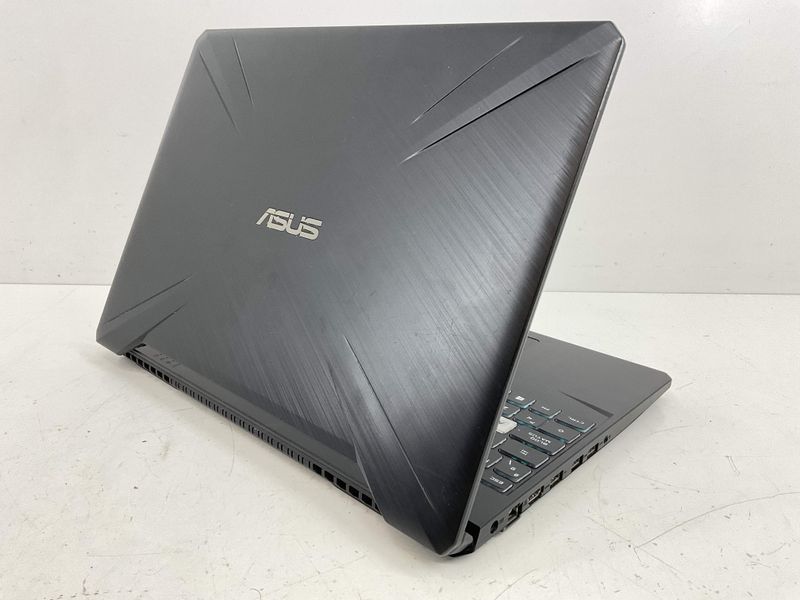 pc portatil asus fx505d afbeelding 2