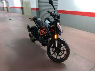 KTM DUKE 125cc - 10.000 km - LeoVince homologado