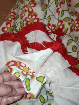 Falda flamenca con volantes y flores