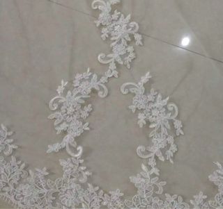 Velo de Novia Tul Blanco con Encaje