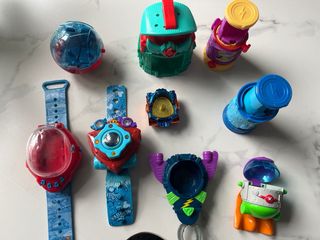 Lote Juguetes Colección ( superzings)