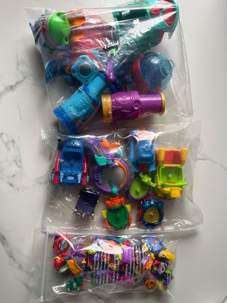 Lote Juguetes Colección ( superzings)