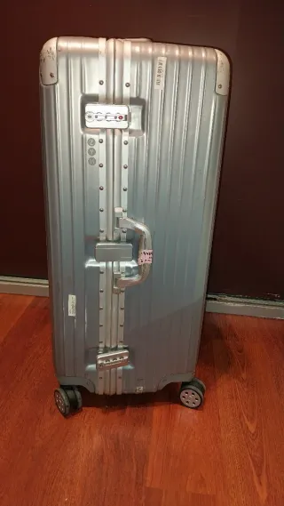 Maleta grande plateada