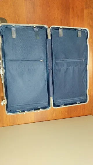 Maleta grande plateada