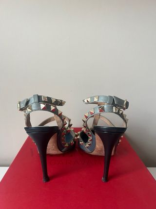 Zapatos tacón Valentino Rockstud Azul grisáceo