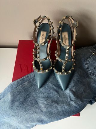 Zapatos tacón Valentino Rockstud Azul grisáceo