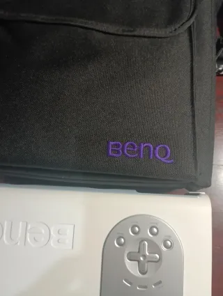 Proyector BenQ Blanco,con pantalla medidas,140,120