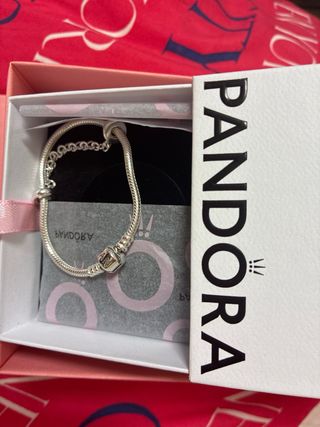 Pulsera Pandora Nueva Sin Uso, me regalaron dos.