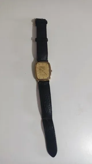 Reloj Duward Diplomatic Cuarzo Dorado