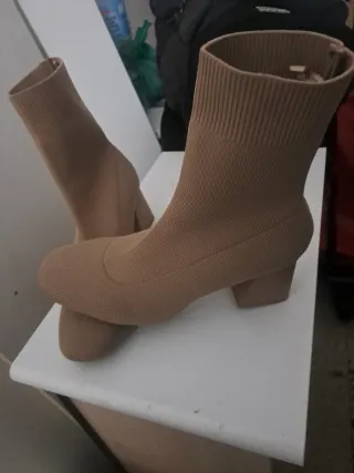 Botines elegantes beige mujer