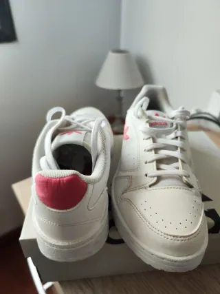 NY 90 Adidas blancas 36 2/3