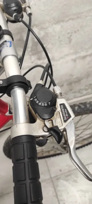 Bicicleta MTB BH Roja