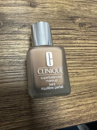 Clinique Superbalanced cn34. No negociable