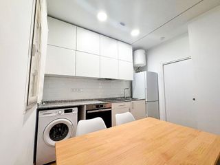 Piso en venta en Cuatro Caminos en Madrid