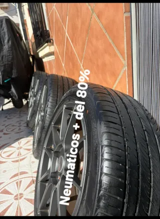 Llantas 17 pulgadas.con neumaticos mas del 80%