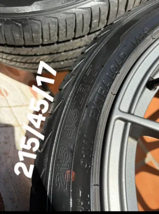 Llantas 17 pulgadas.con neumaticos mas del 80%