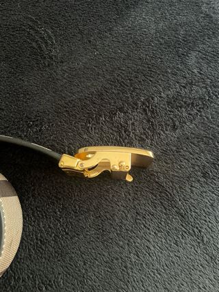 Cinturón Burberry Dorado y Beige