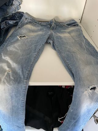 Pack vaqueros rotos distinto color