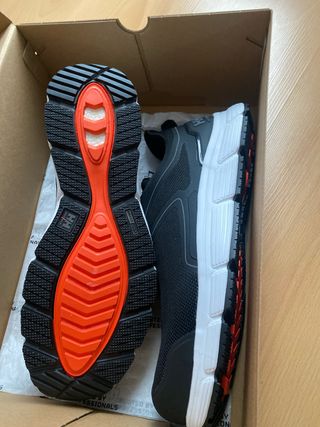 Zapatos seguridad Helly Hansen T.43. Nuevo