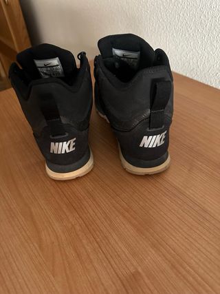 Zapatillas Nike Negras de mujer tipo bota