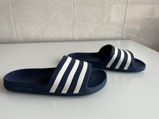 Chanclas Adidas Azul y Blanco