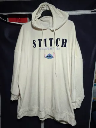 Sudadera beige con estampado de Stitch