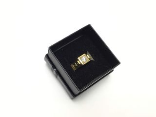 anillo oro 18k con piedra con circonita