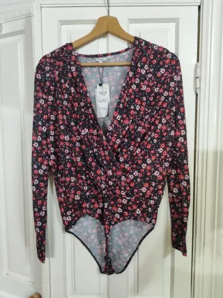 Body floral estilo primaveral nuevo