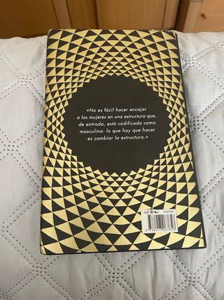 Mujeres y poder: Un manifiesto