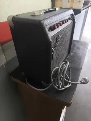 Altavoz Fender Negro