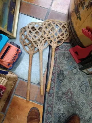 Sacudidor de alfombras de ratán