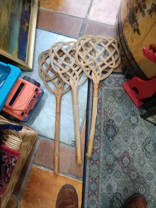 Sacudidor de alfombras de ratán