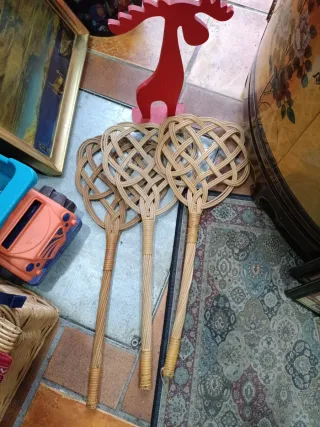 Sacudidor de alfombras de ratán