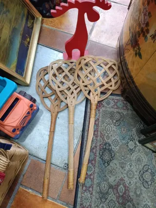 Sacudidor de alfombras de ratán