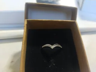 Anillo V Plata 925